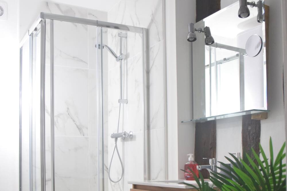 Photo of Bathroom in Pont-Audemer