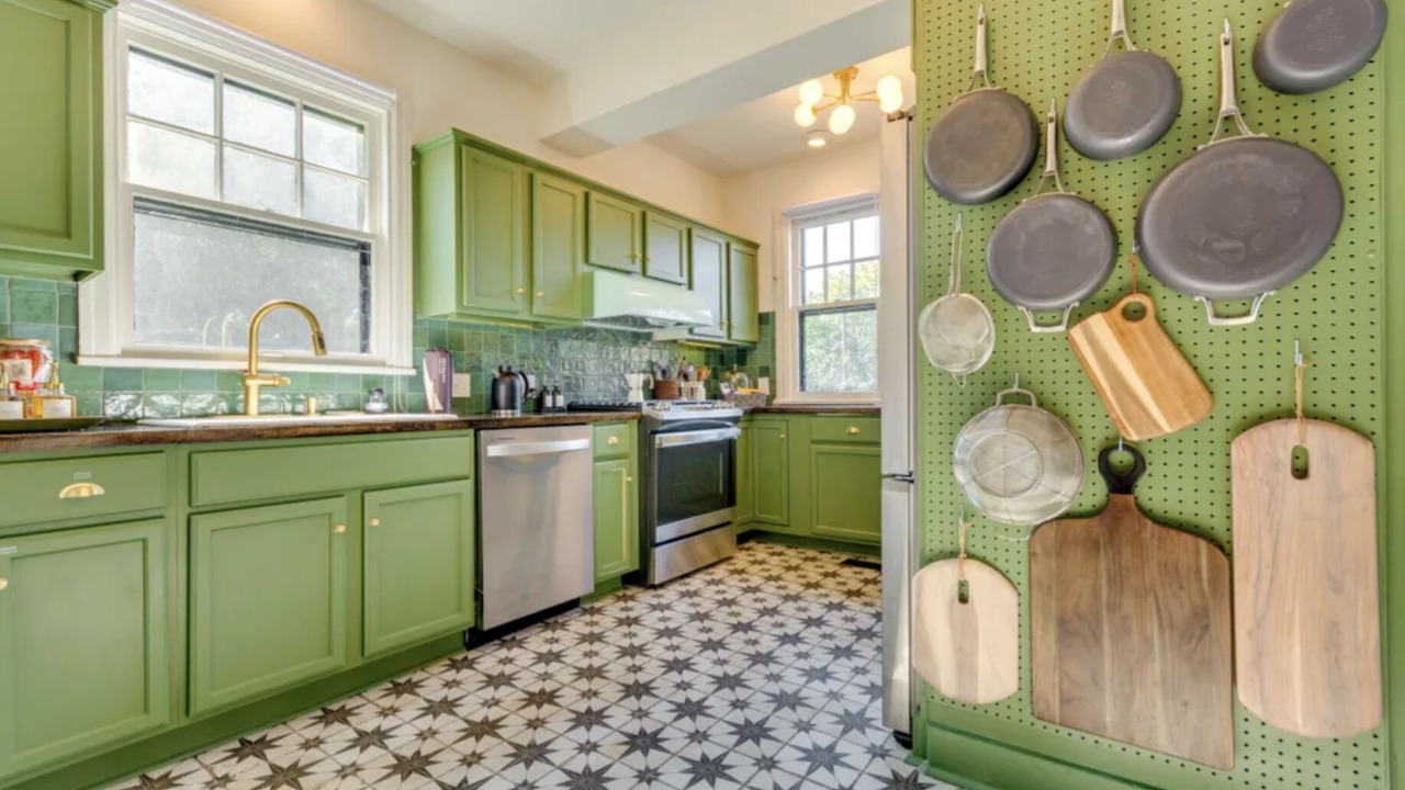 Photo of Kitchen in East of Broadway
