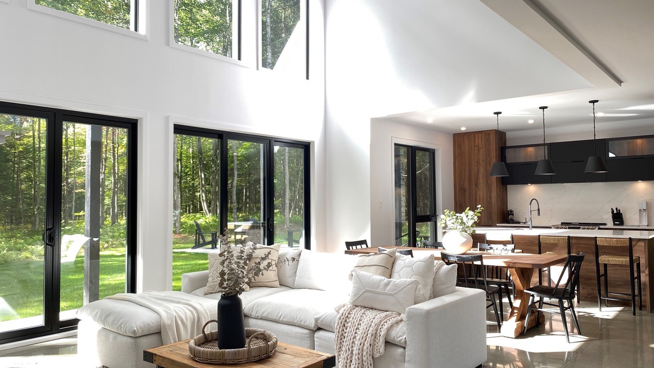 Photo of Livingroom in Lac-Brome
