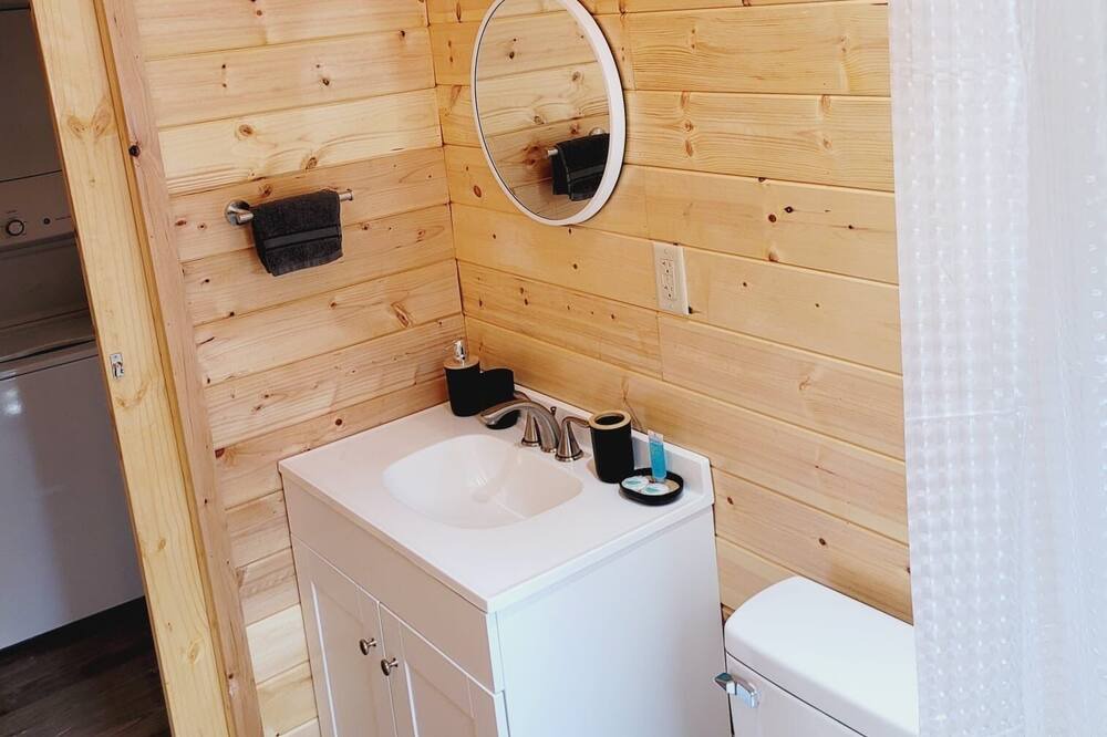 Photo of Bathroom in Fort Payne