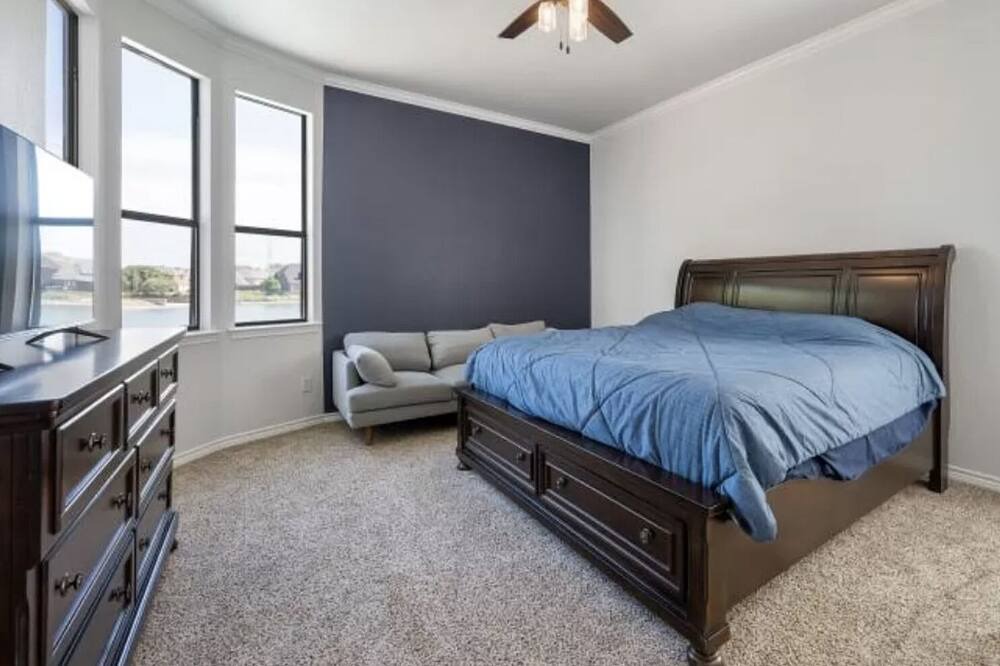 Photo of Bedroom in Roanoke