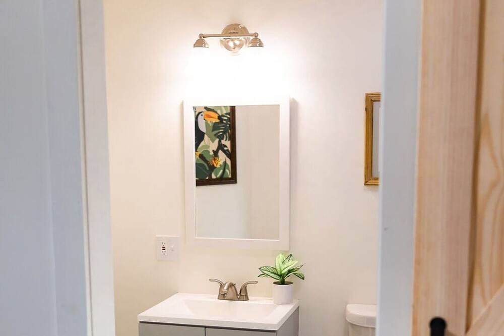 Photo of Bathroom in Hayesville