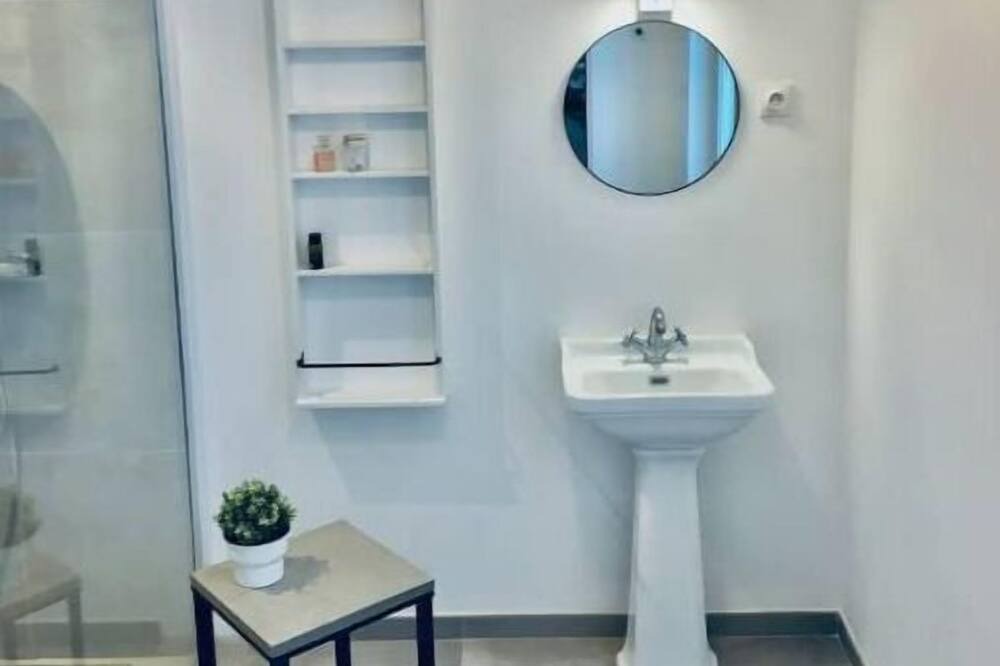 Photo of Bathroom in Beuzeville