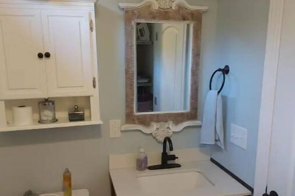 Photo of Bathroom in Randolph County