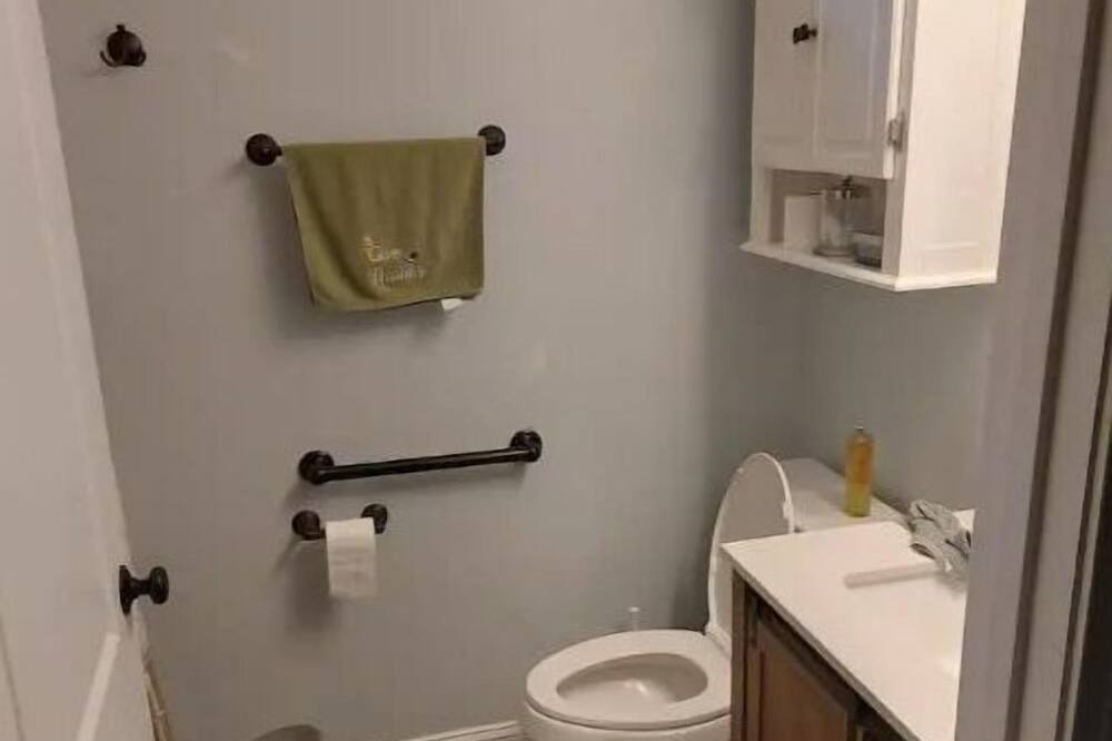 Photo of Bathroom in Randolph County