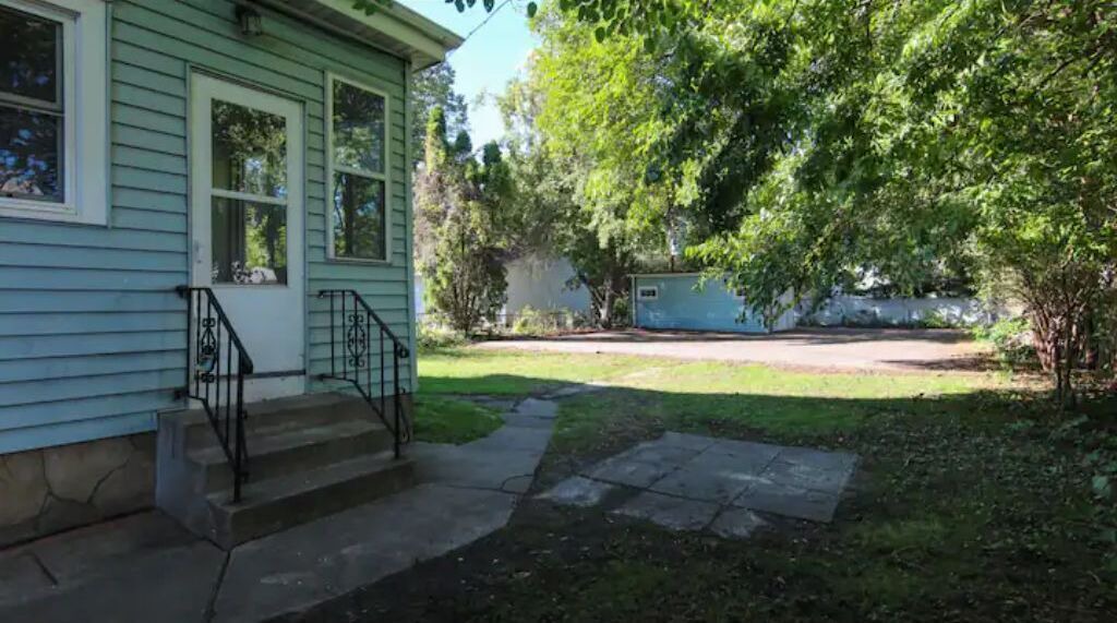 Photo of Outdoor in Merriam Park West