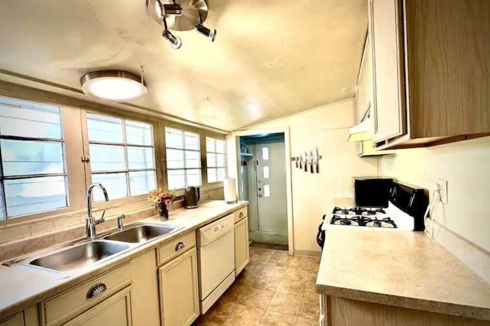 Photo of Kitchen in Newlands