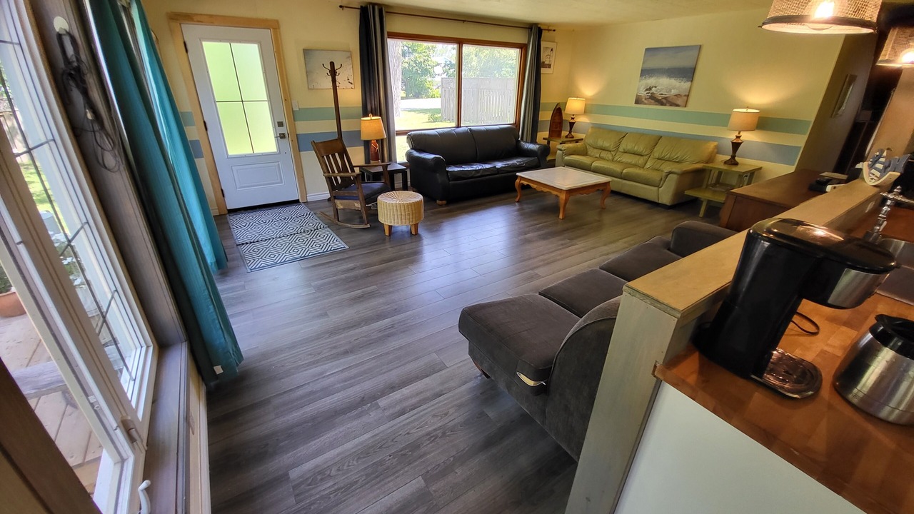 Photo of Livingroom in Long Point