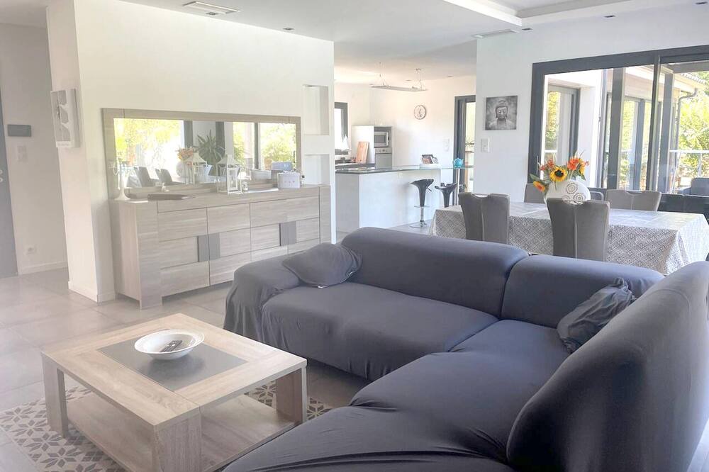 Photo of Livingroom in Longages