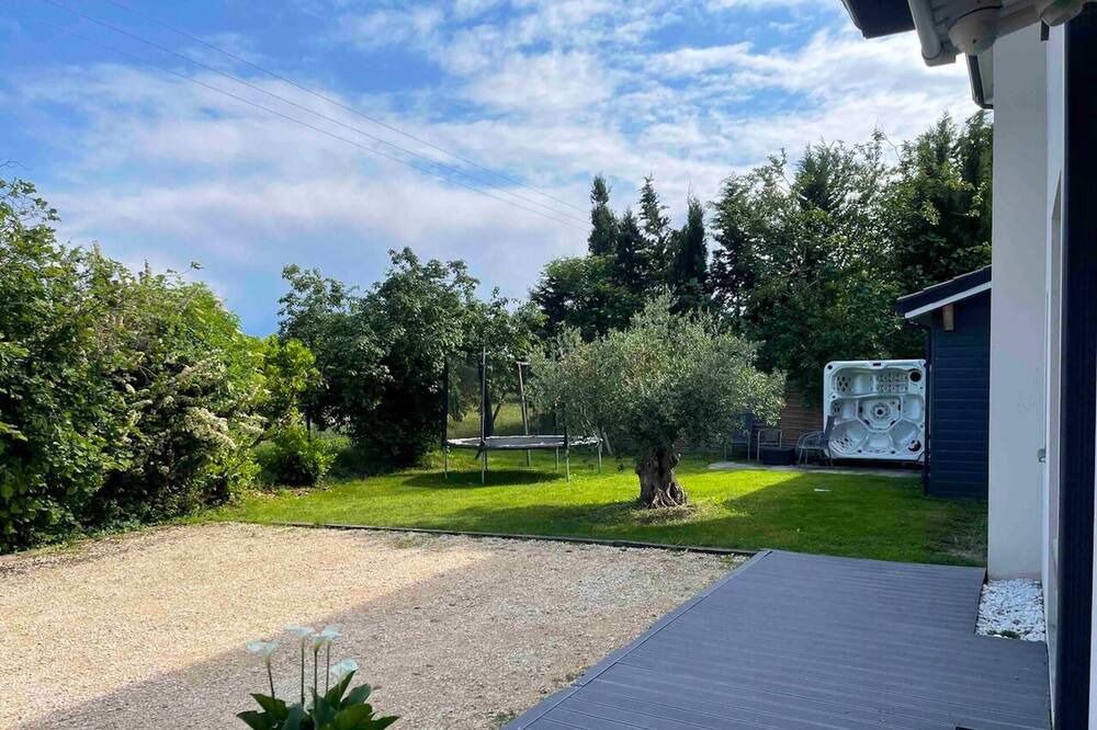Photo of Outdoor in Longages