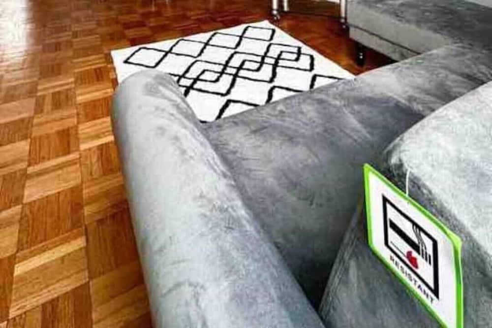 Photo of Livingroom in West Hill