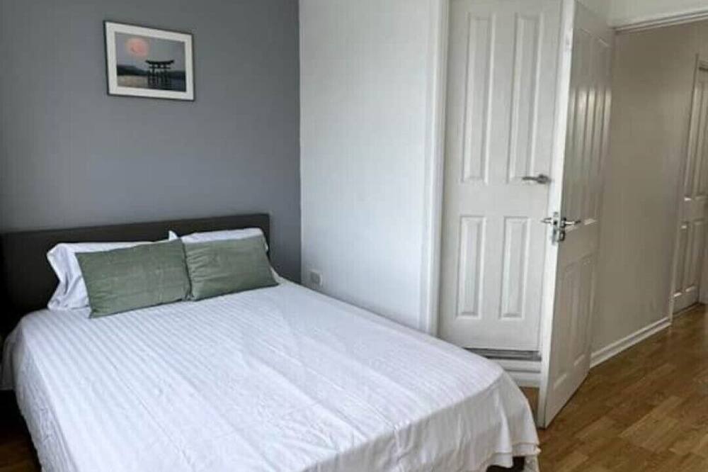 Photo of Bedroom in West Hill