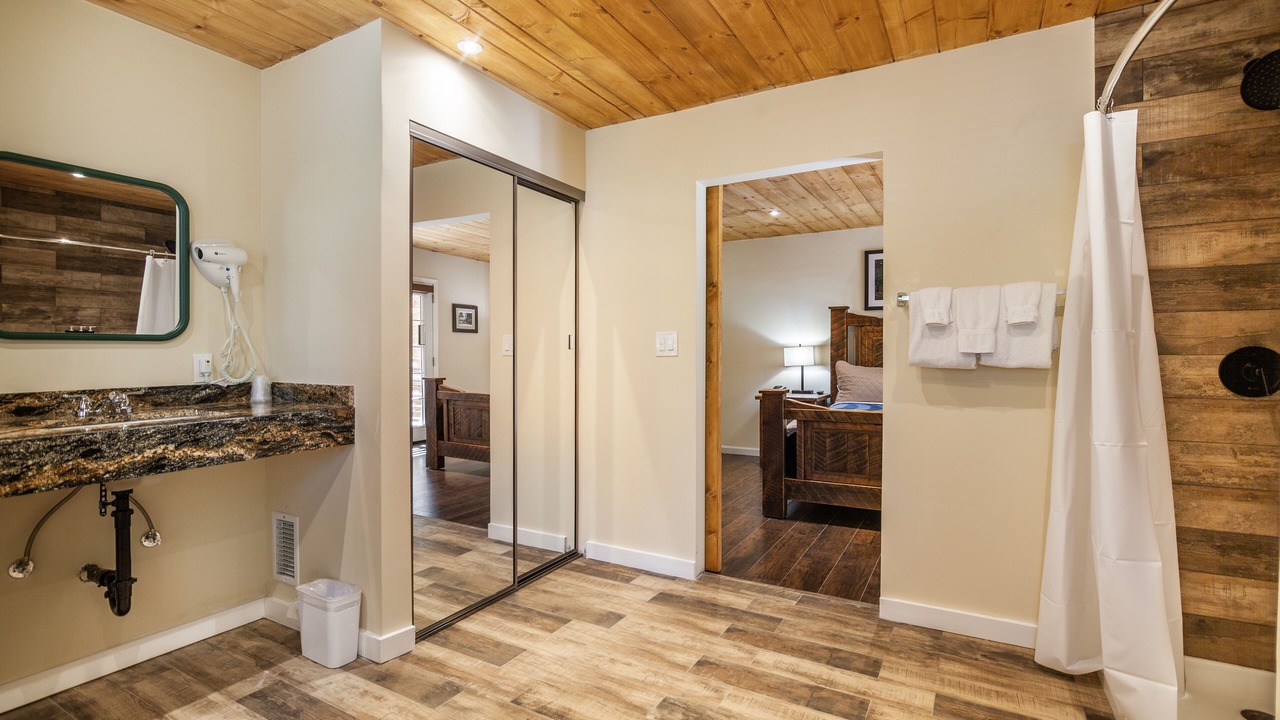 Photo of Bathroom in Idyllwild