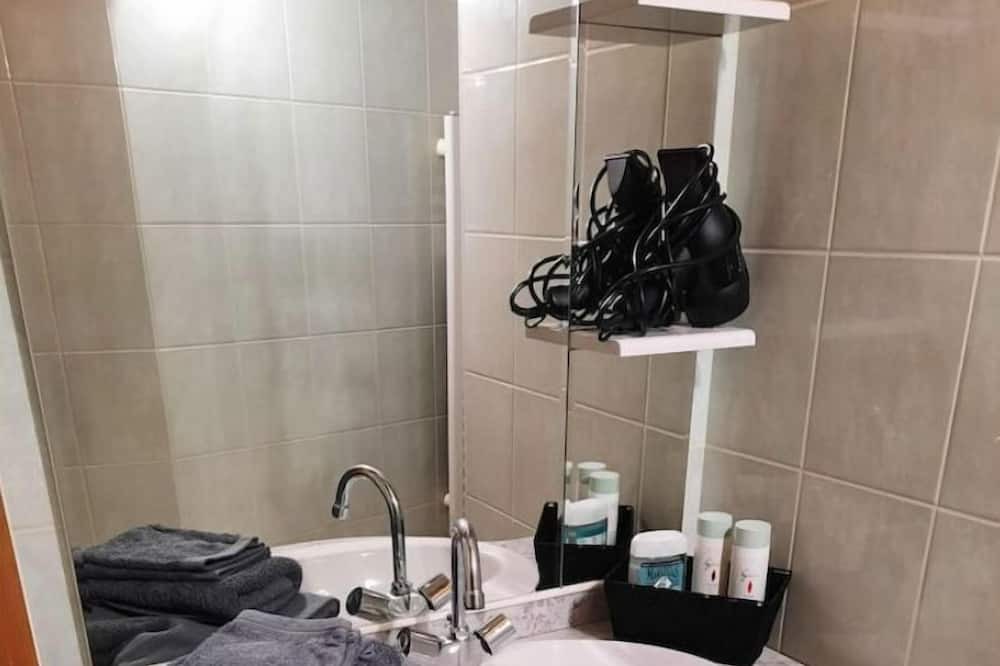 Photo of Bathroom in Cerizay