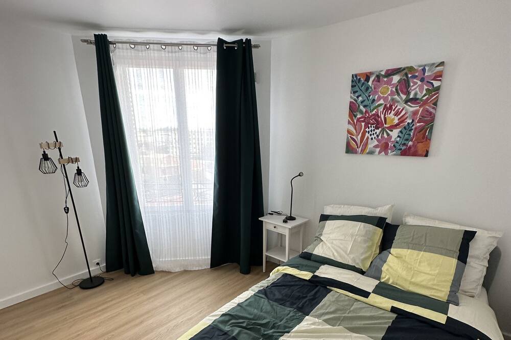 Photo of Bedroom in Gennevilliers