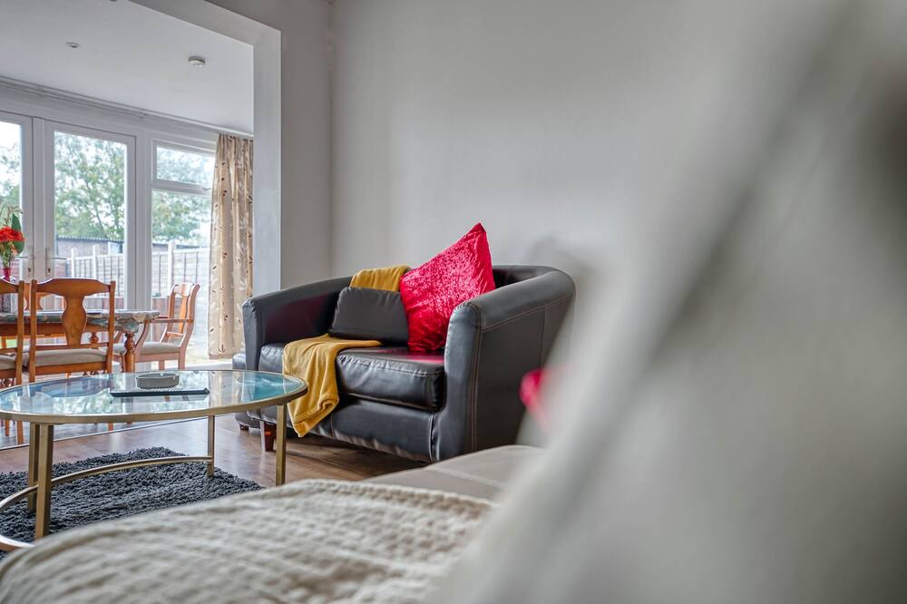 Photo of Livingroom in Bloxwich