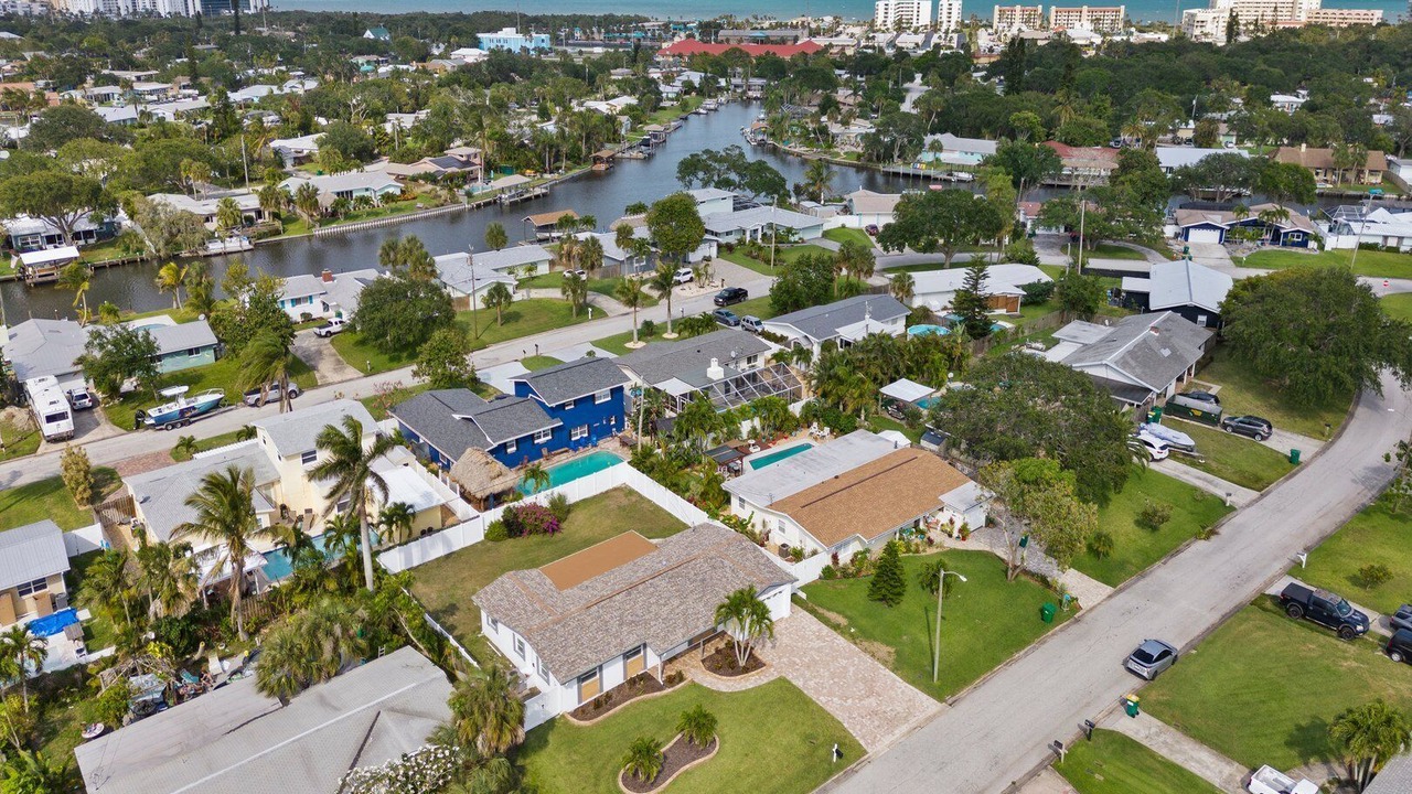 Photo of Others in Cocoa Isles