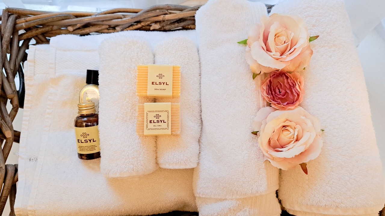 Photo of Others in Flore