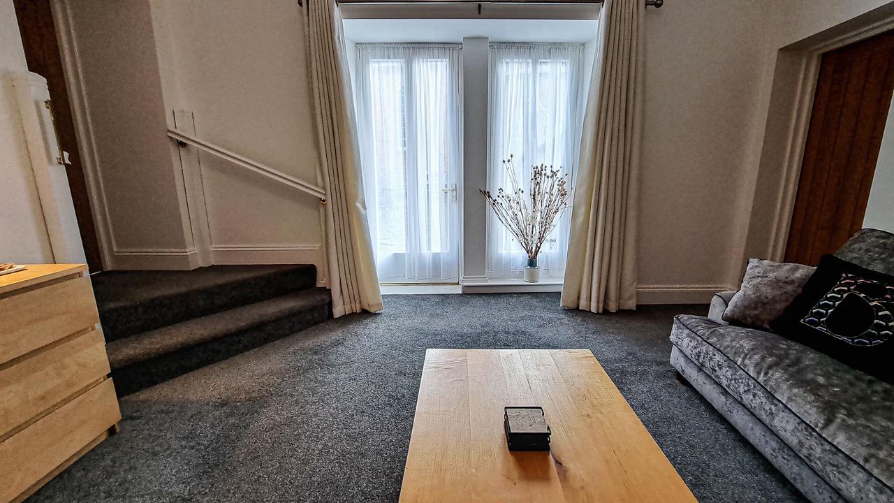 Photo of Others in Flore