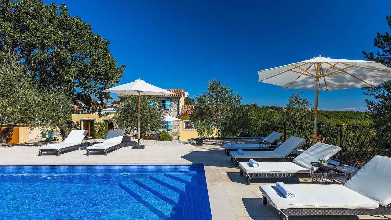 Photo of Outdoor in Rogocana