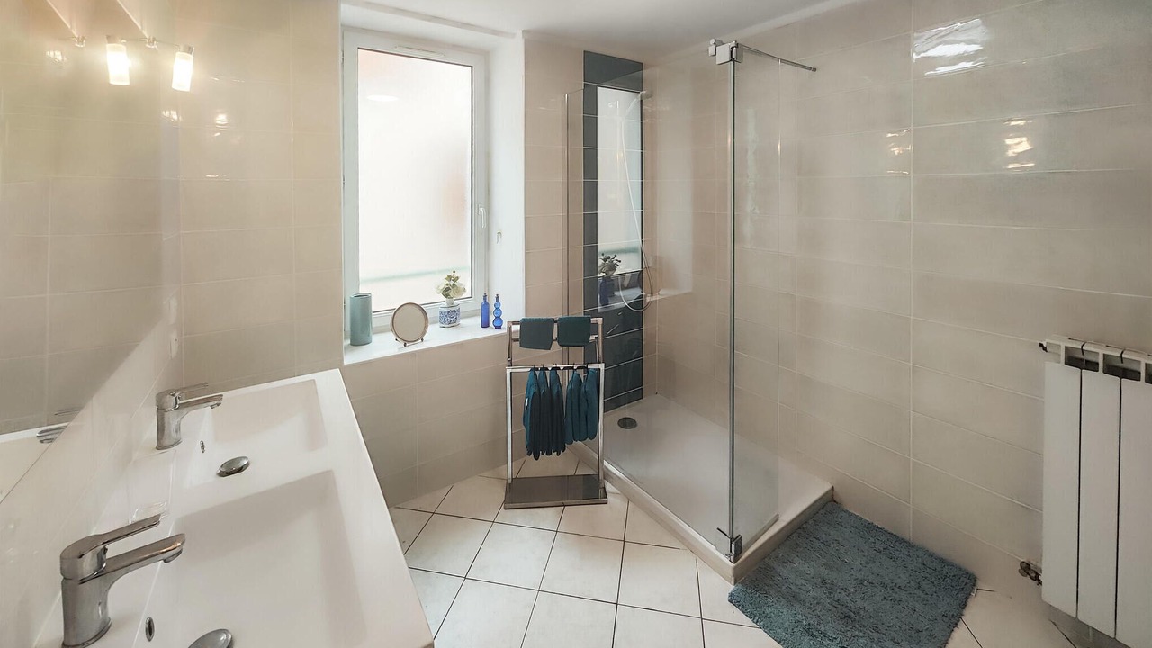 Photo of Bathroom in Herepian
