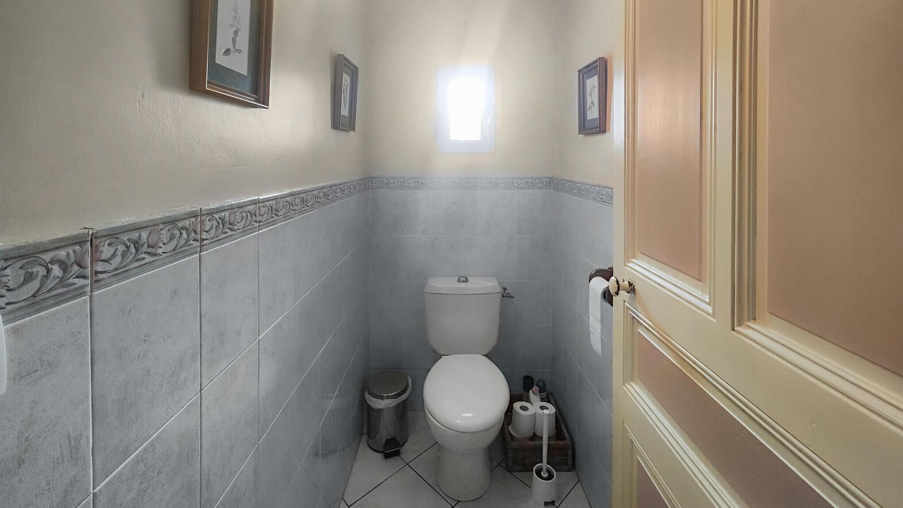 Photo of Bathroom in Herepian