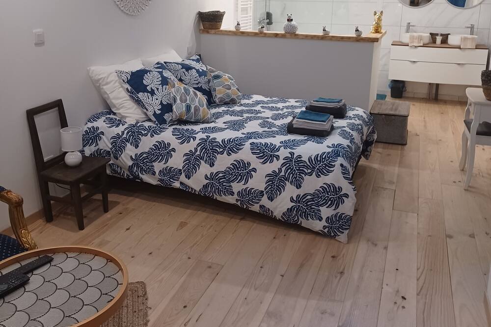 Photo of Bedroom in Neufmaisons