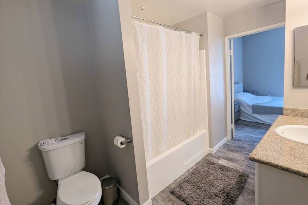 Photo of Bathroom in Reseda
