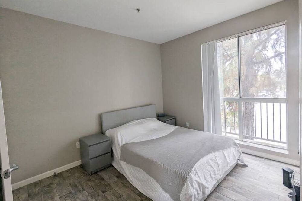 Photo of Bedroom in Reseda