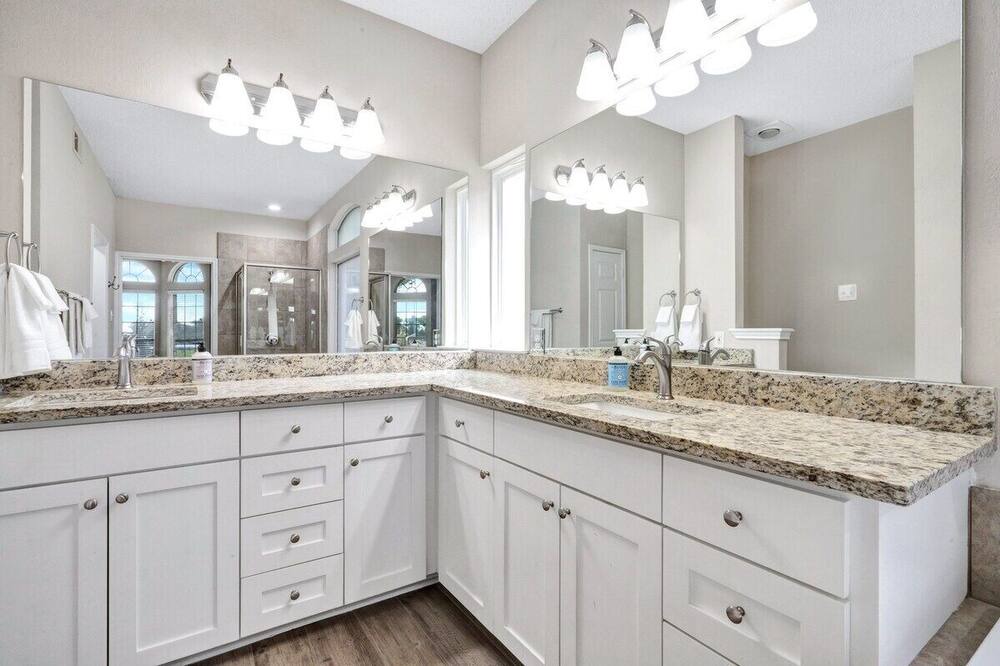 Photo of Bathroom in Allen