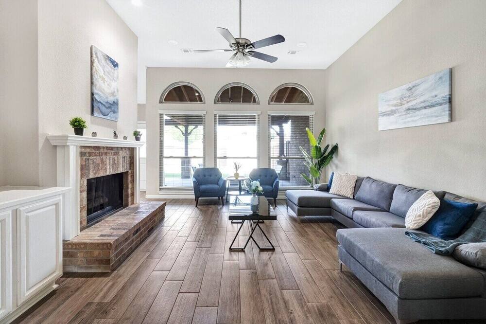 Photo of Livingroom in Allen