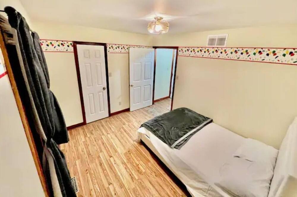 Photo of Bedroom in Sharon