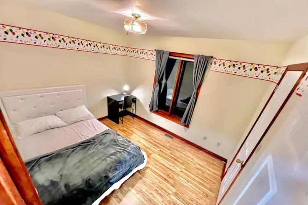 Photo of Bedroom in Sharon