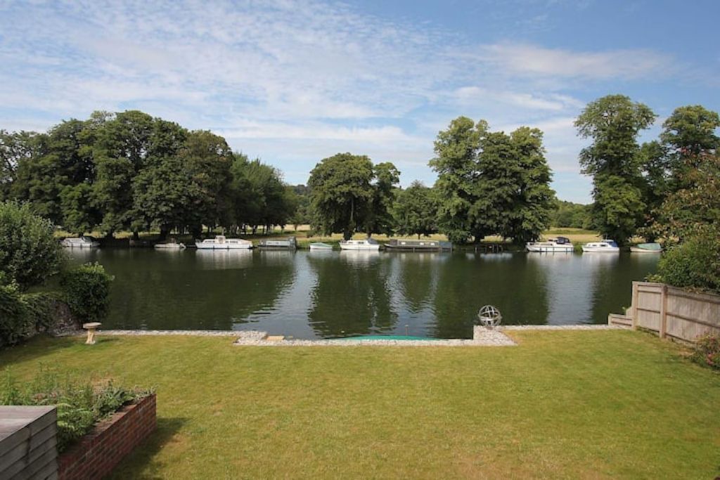 Photo of Outdoor in Whitchurch-on-Thames