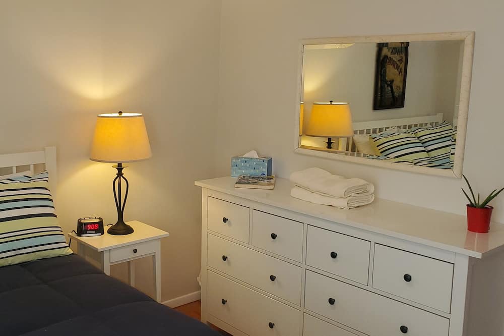 Photo of Bedroom in Eastlake