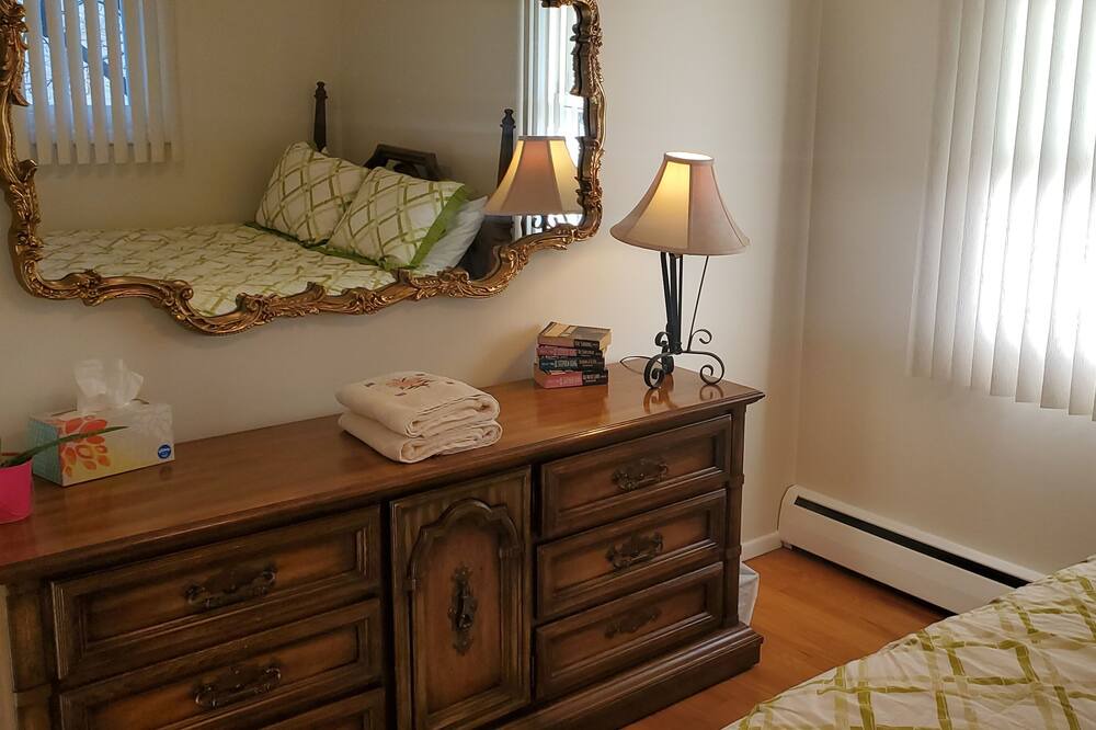 Photo of Bedroom in Eastlake