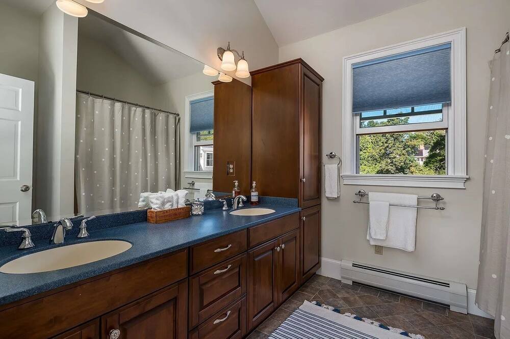 Photo of Bathroom in Cape Neddick