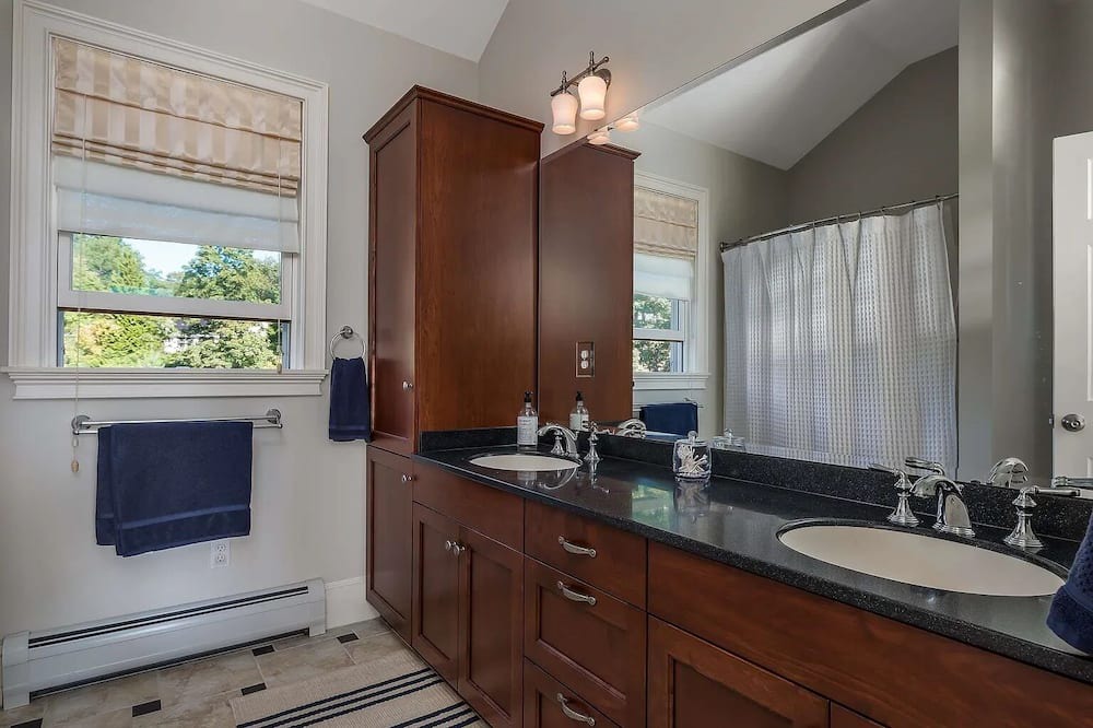 Photo of Bathroom in Cape Neddick