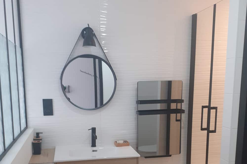 Photo of Bathroom in Baguer-Pican