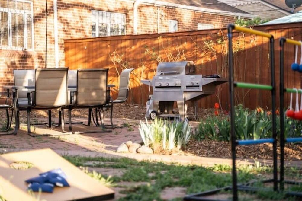 Photo of Outdoor in Hale
