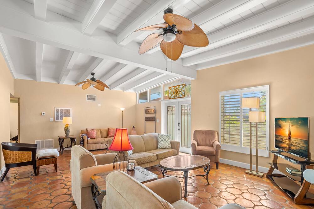 Photo of Livingroom in Belle Vista