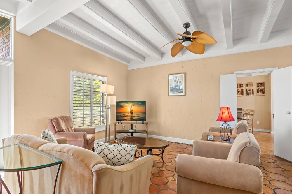 Photo of Livingroom in Belle Vista