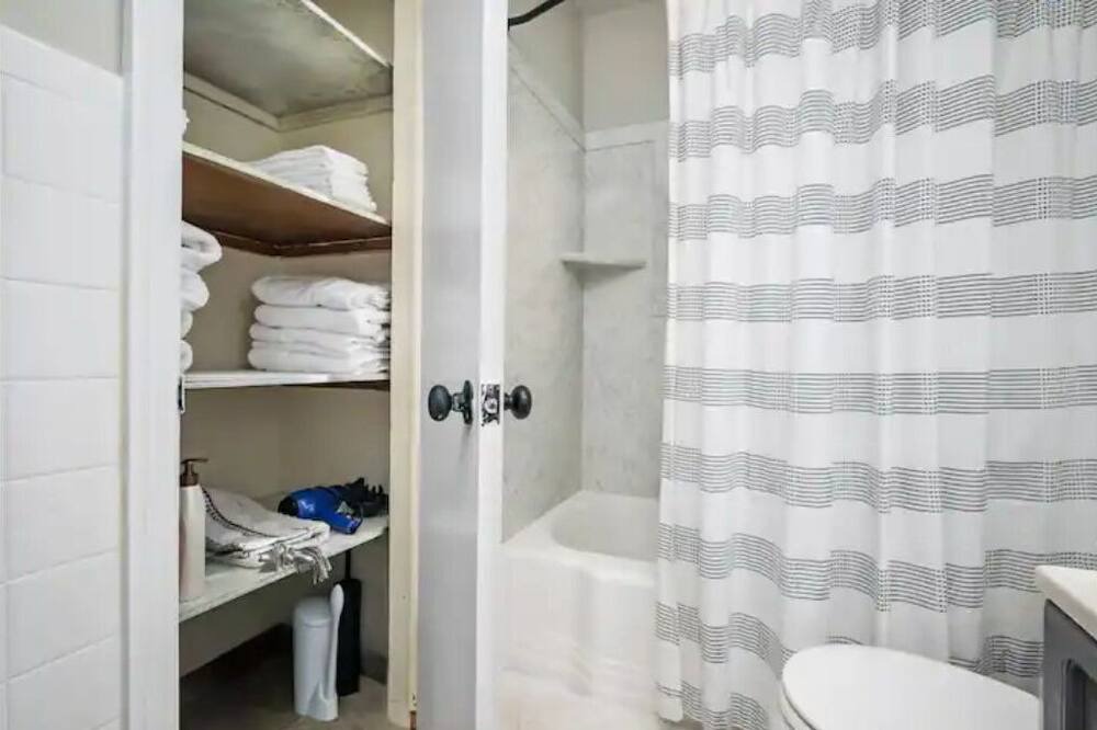 Photo of Bathroom in Muncie