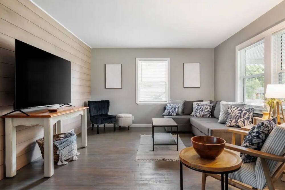 Photo of Livingroom in Muncie