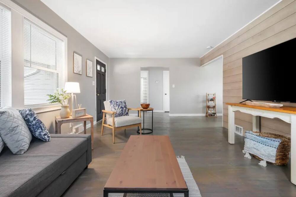 Photo of Livingroom in Muncie
