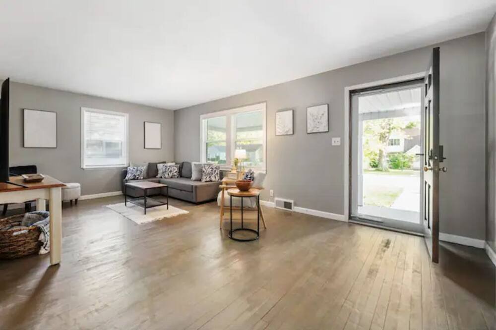 Photo of Livingroom in Muncie