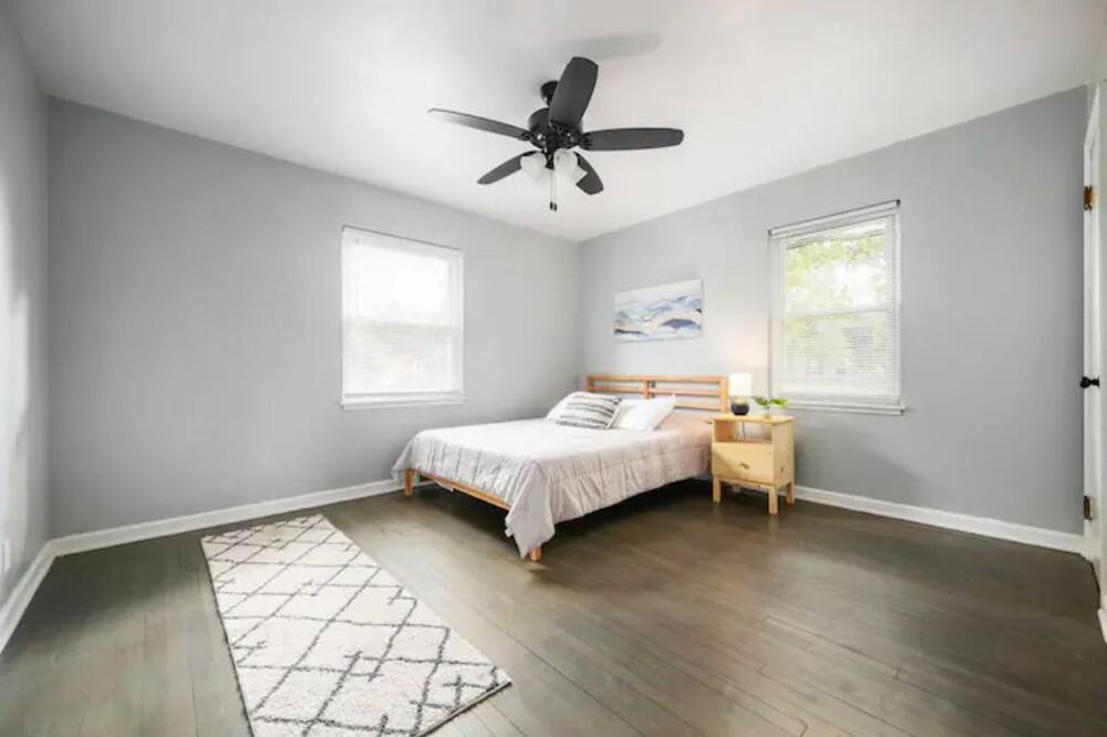 Photo of Bedroom in Muncie