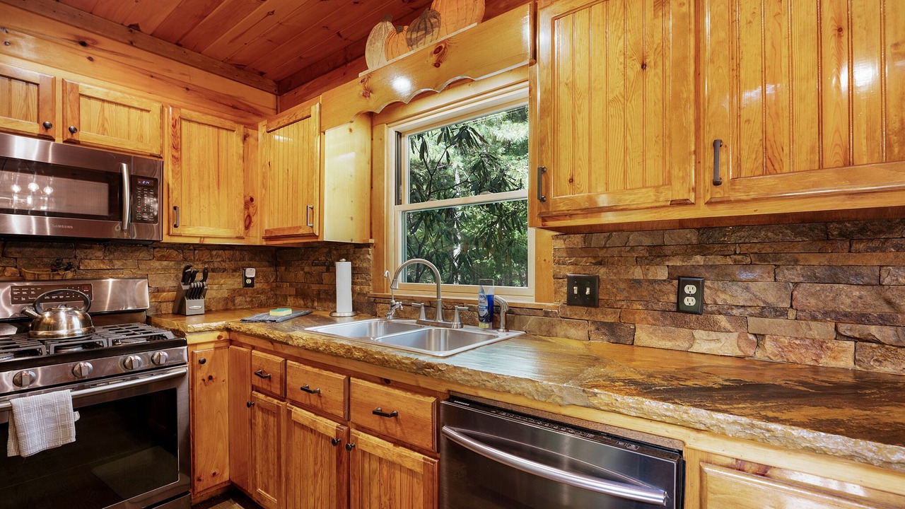 Photo of Kitchen in Cherry Log