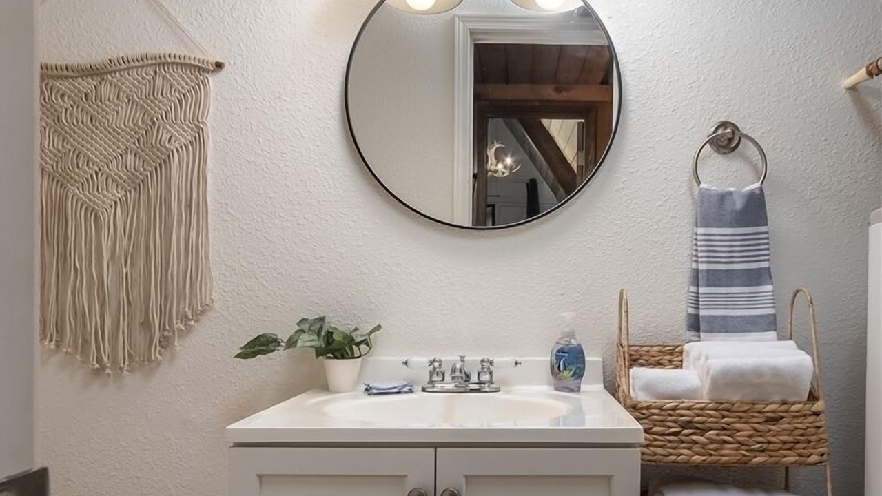 Photo of Others in Packwood