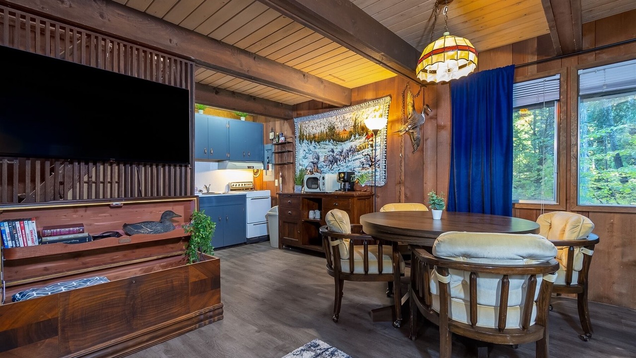 Photo of Others in Packwood